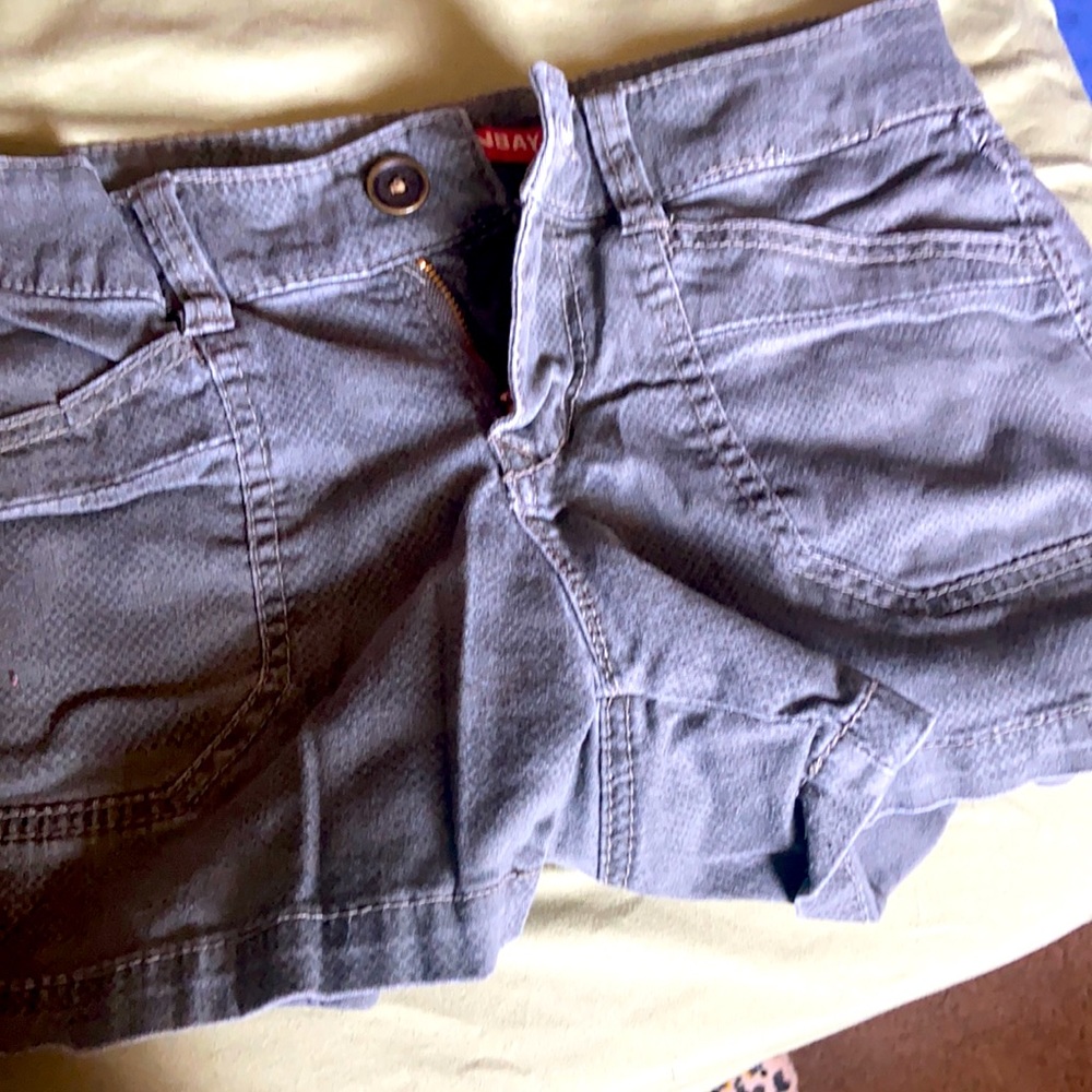 Unionbay army green shorts